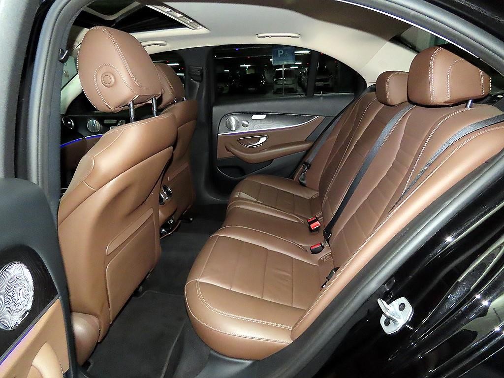 벤츠 E 클래스 E-클래스 W213 E300 4MATIC 아방가르드 이미지 7