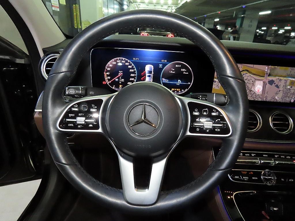 벤츠 E 클래스 E-클래스 W213 E300 4MATIC 아방가르드 이미지 8