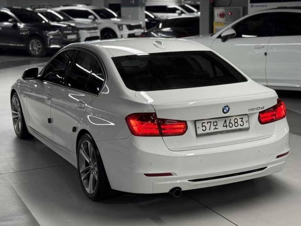 BMW 3시리즈 3시리즈 (F30) 320d 이미지 4