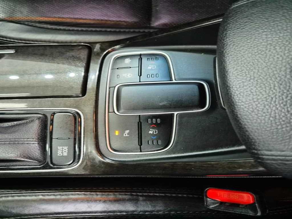 기아 K7 더 뉴 K7 LPI 3.0 프레스티지 이미지 15