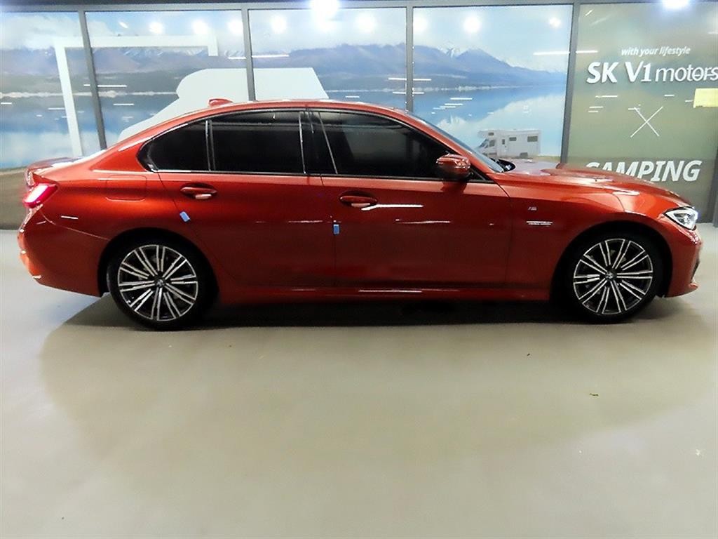 BMW 3시리즈 3시리즈 (G20) 320i M 스포츠 이미지 3