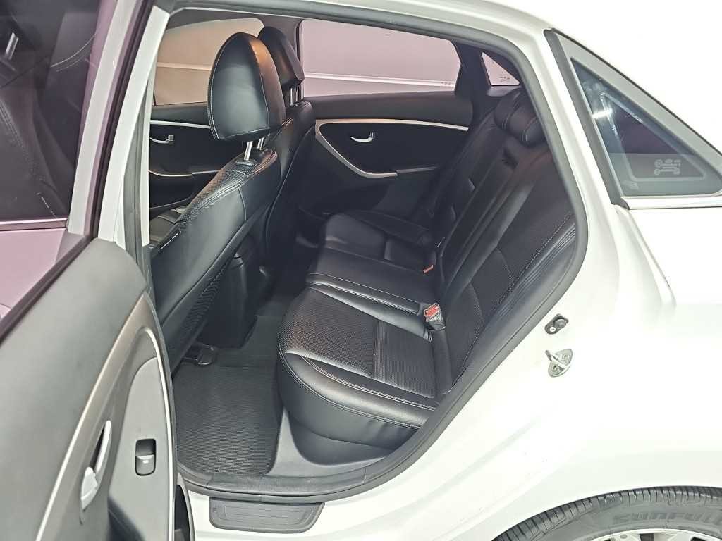 현대 i30 뉴 i30 1.6 VGT 유니크 이미지 12