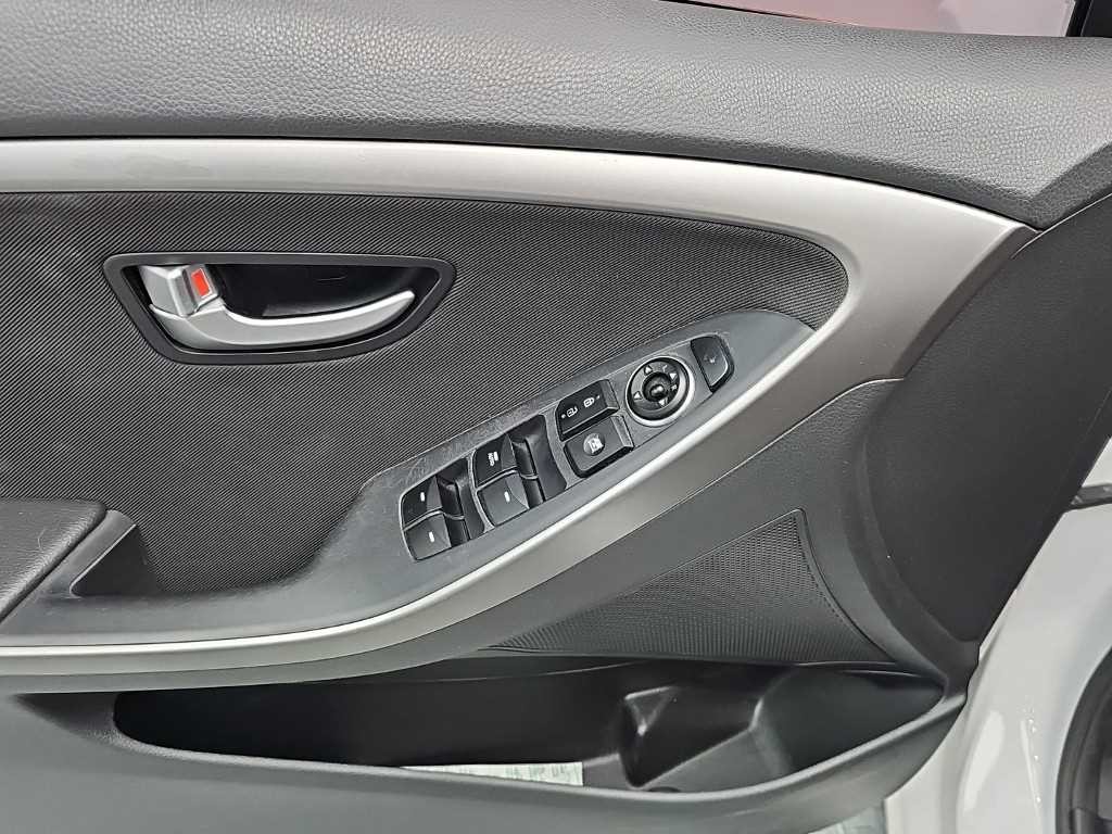 현대 i30 뉴 i30 1.6 VGT 유니크 이미지 15