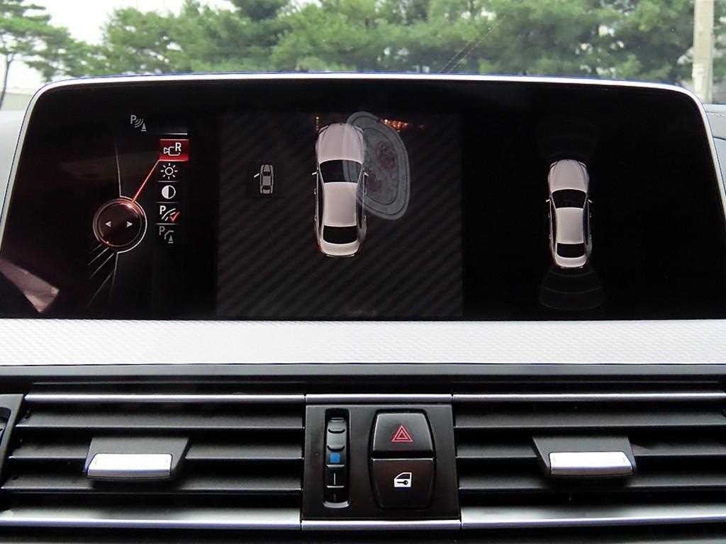 BMW 6시리즈 6시리즈 (F12) 640 그란쿠페 d xDrive M 스포츠 20th 그란쿠페 이미지 16