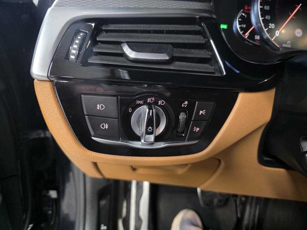 BMW 5시리즈 5시리즈 (G30) 520d M 스포츠 플러스 이미지 16