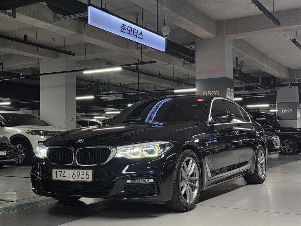 BMW 5시리즈 5시리즈 (G30) 520d M 스포츠 플러스 이미지 4