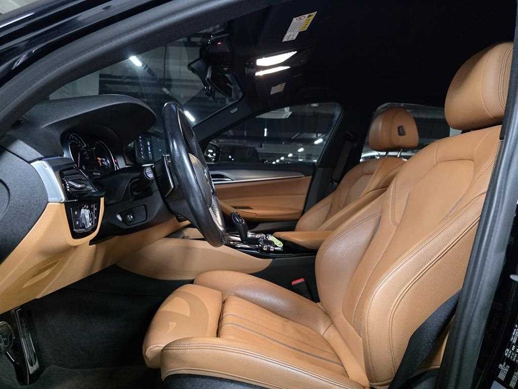 BMW 5시리즈 5시리즈 (G30) 520d M 스포츠 플러스 이미지 7