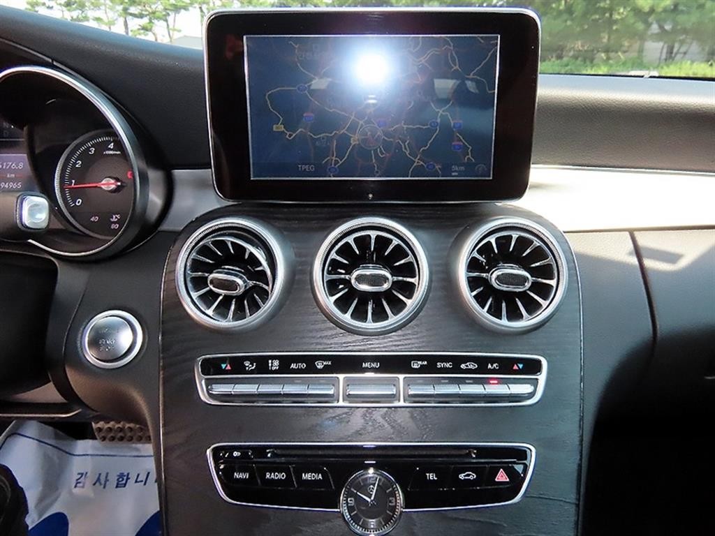 벤츠 C 클래스 C클래스 W205 C200 쿠페 이미지 13