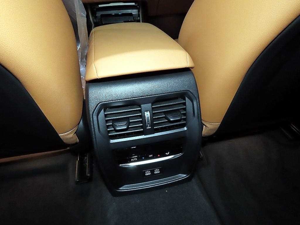 BMW 3시리즈 3시리즈 (G20) 320i M 스포츠 이미지 15