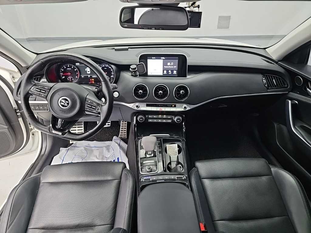 기아 스팅어 가솔린 2.0 터보 2WD 플래티넘 이미지 7