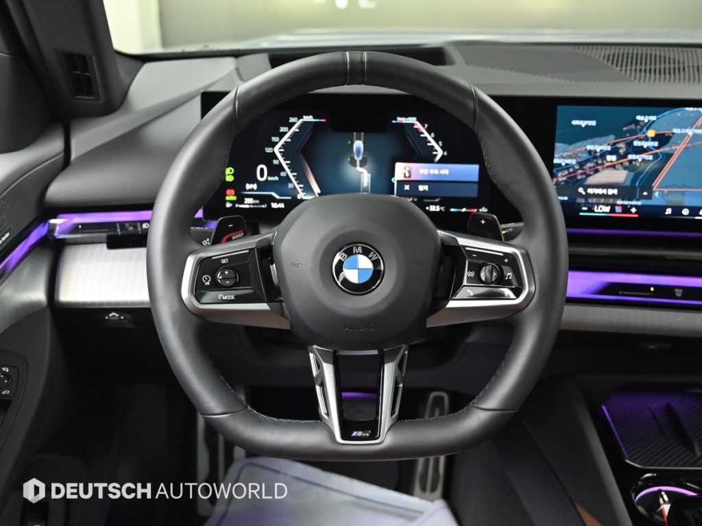 BMW 5시리즈 5시리즈 (G60) 530i xDrive M 스포츠 이미지 13