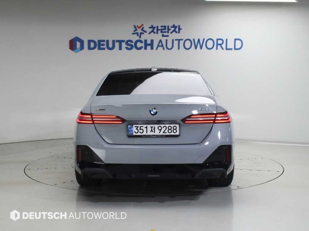 BMW 5시리즈 5시리즈 (G60) 530i xDrive M 스포츠 이미지 4