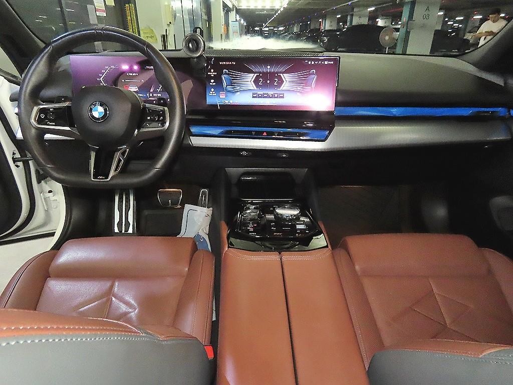 BMW 5시리즈 5시리즈 (G60) 530i xDrive M 스포츠 이미지 10