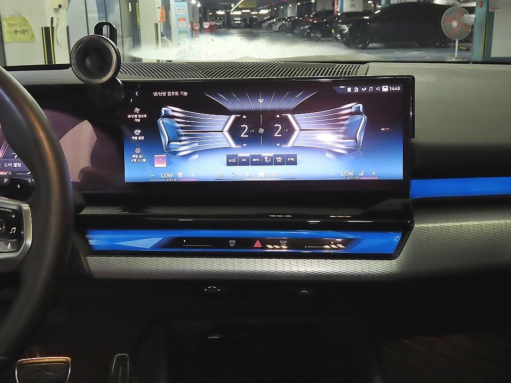 BMW 5시리즈 5시리즈 (G60) 530i xDrive M 스포츠 이미지 11