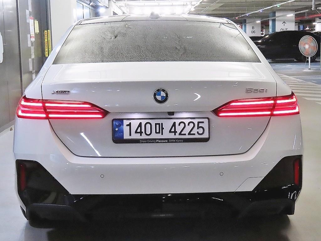 BMW 5시리즈 5시리즈 (G60) 530i xDrive M 스포츠 이미지 5