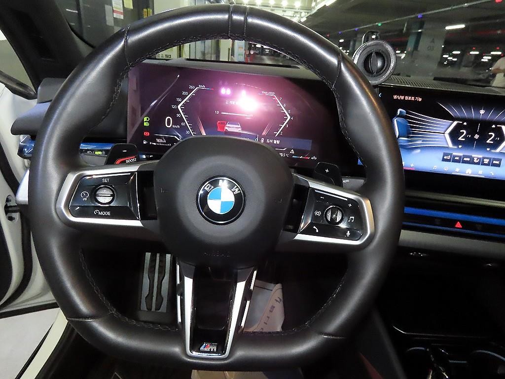 BMW 5시리즈 5시리즈 (G60) 530i xDrive M 스포츠 이미지 8