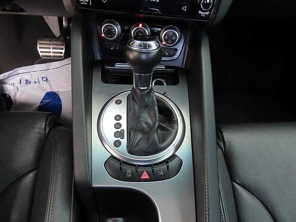 아우디 TT 뉴TT 2.0 TFSI 로드스터 콰트로 이미지 10