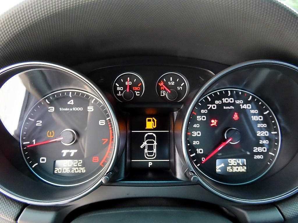 아우디 TT 뉴TT 2.0 TFSI 로드스터 콰트로 이미지 9