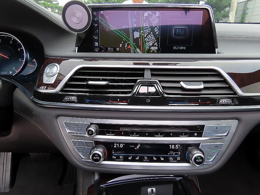 BMW 7시리즈 7시리즈 (G11) 730d xDrive 이미지 14