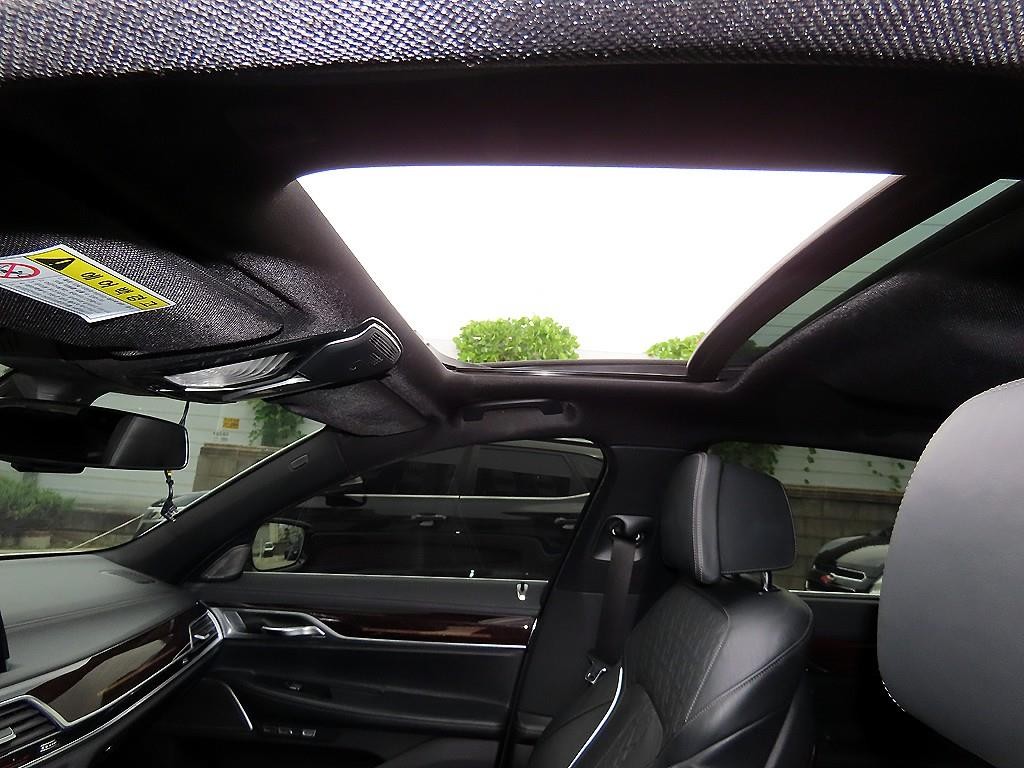 BMW 7시리즈 7시리즈 (G11) 730d xDrive 이미지 16