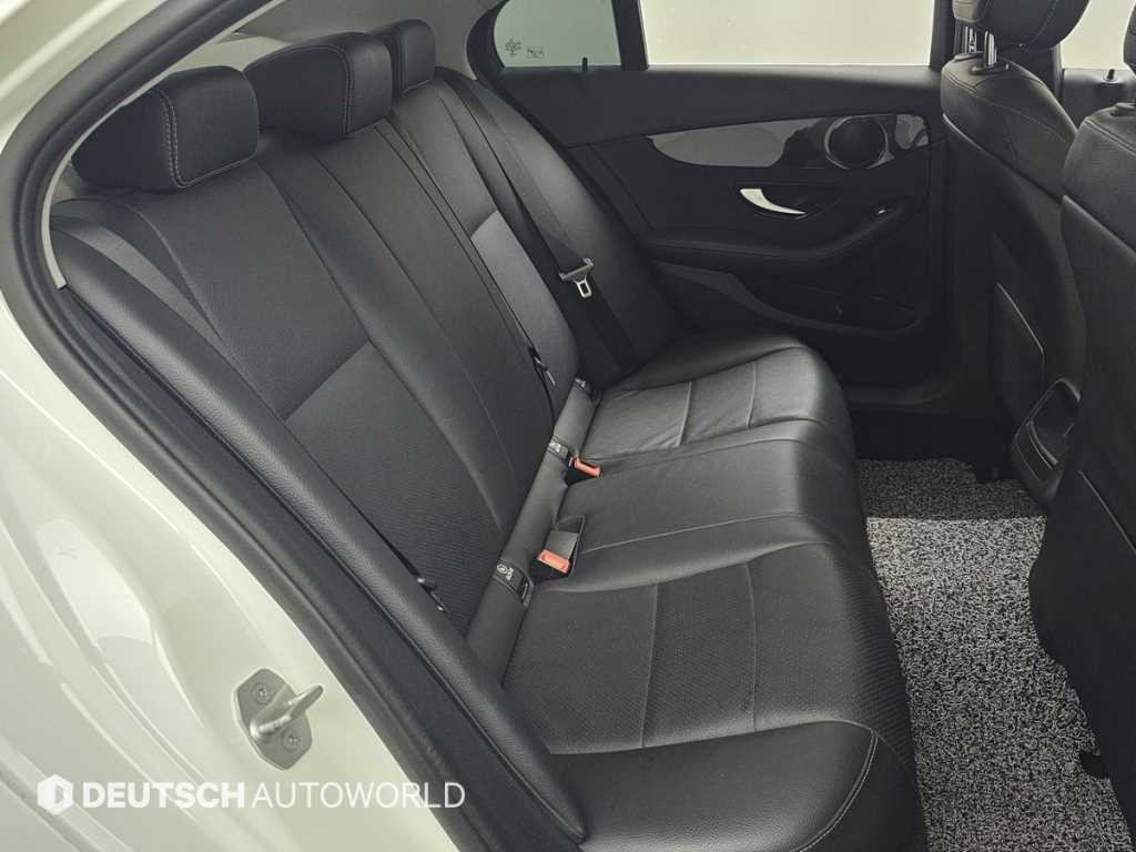 벤츠 C 클래스 C클래스 W205 C200 d 이미지 12