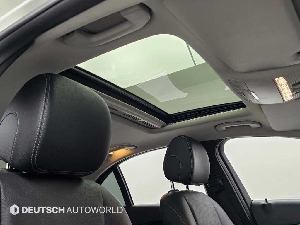 벤츠 C 클래스 C클래스 W205 C200 d 이미지 18
