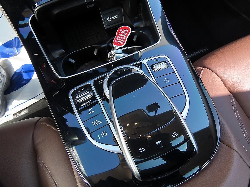 벤츠 E 클래스 E-클래스 W213 E300 아방가르드 이미지 13