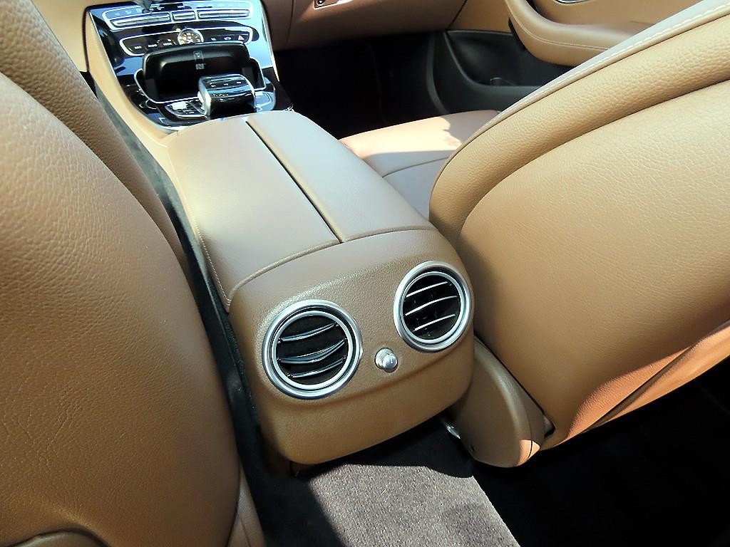 벤츠 E 클래스 E-클래스 W213 E300 아방가르드 이미지 16