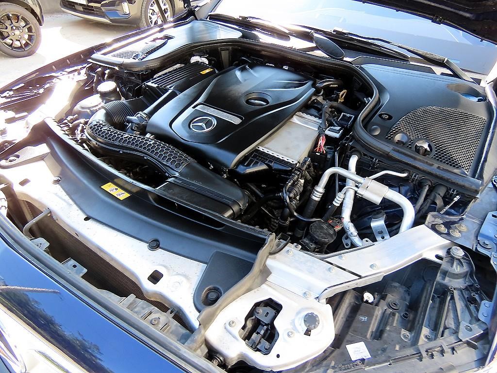 벤츠 E 클래스 E-클래스 W213 E300 아방가르드 이미지 19