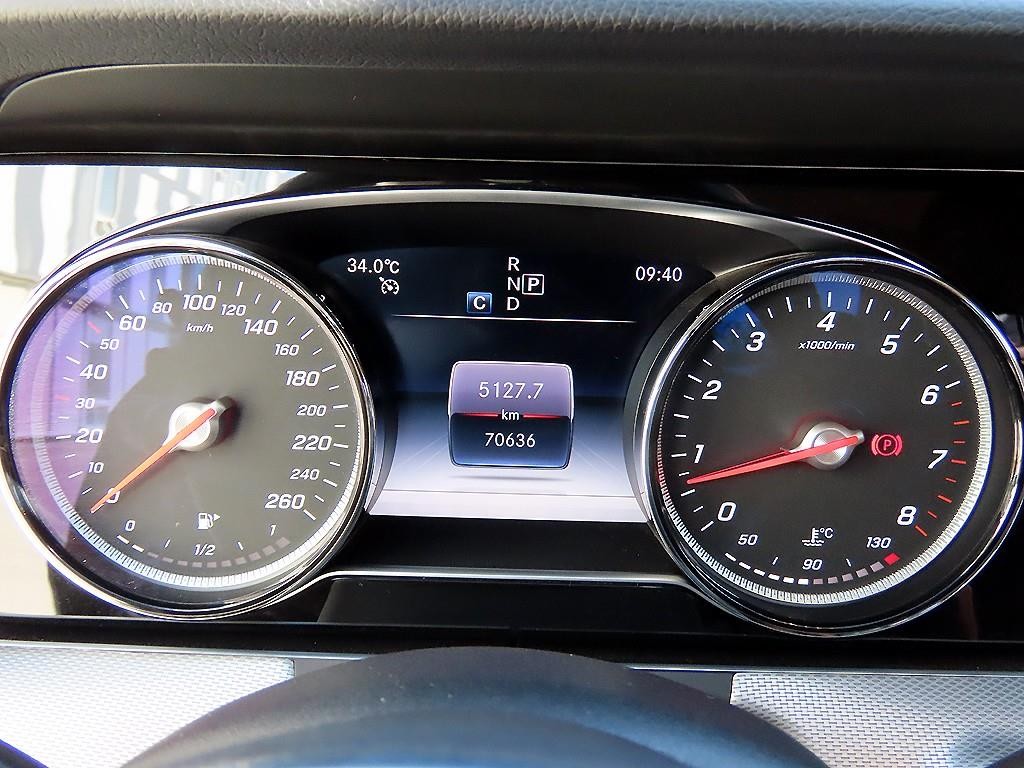 벤츠 E 클래스 E-클래스 W213 E300 아방가르드 이미지 9