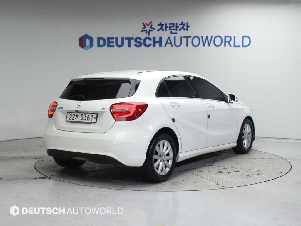 벤츠 A 클래스 A클래스 W176 A200 CDI 스타일 이미지 2