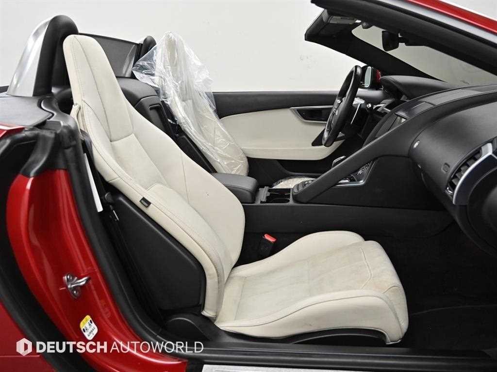 재규어 F-TYPE P300 컨버터블 이미지 10