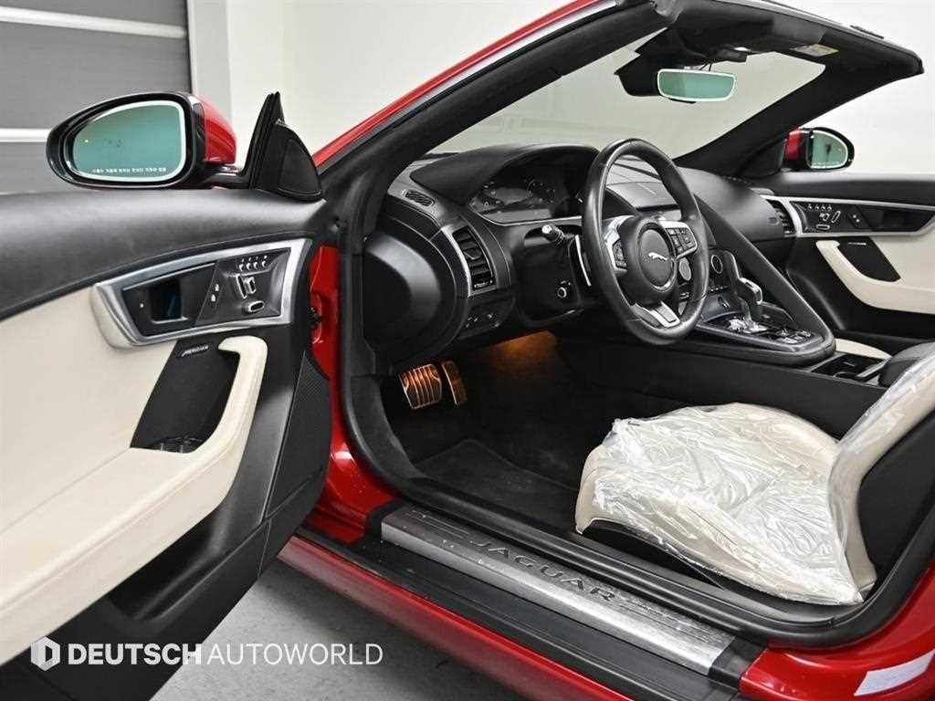 재규어 F-TYPE P300 컨버터블 이미지 11