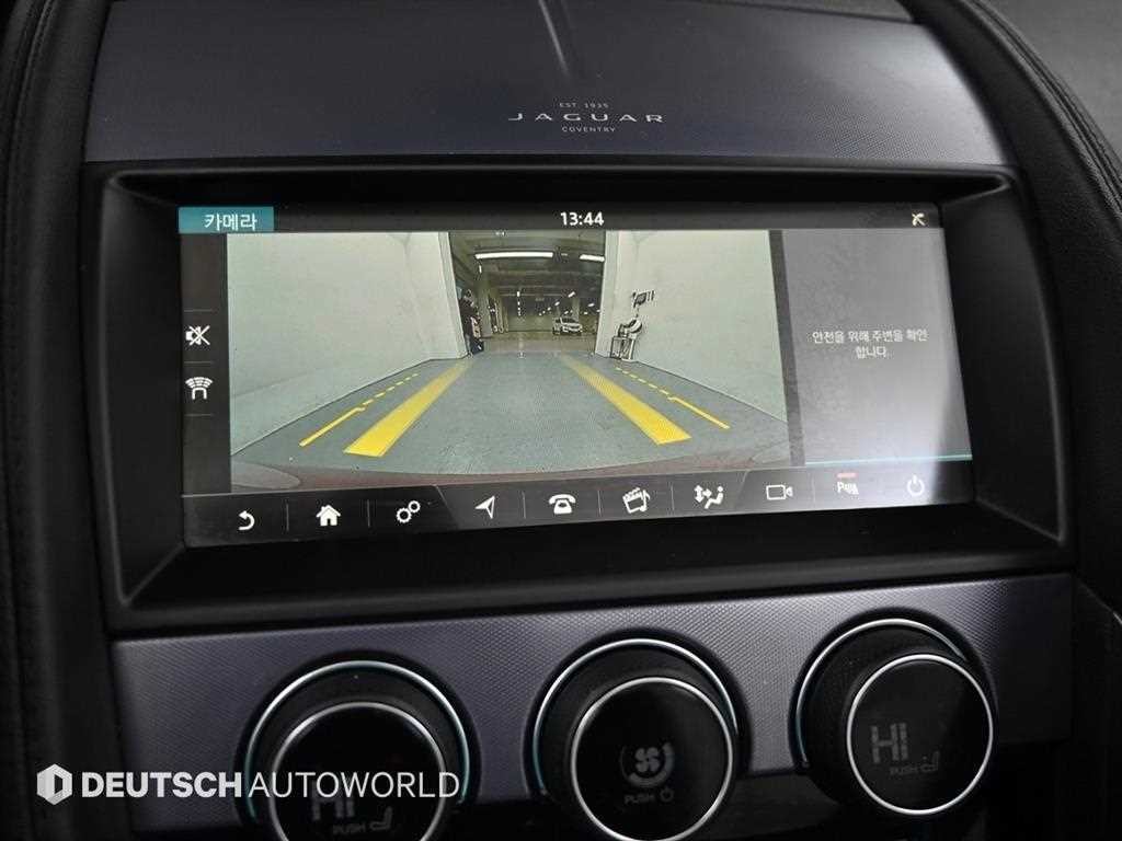 재규어 F-TYPE P300 컨버터블 이미지 15