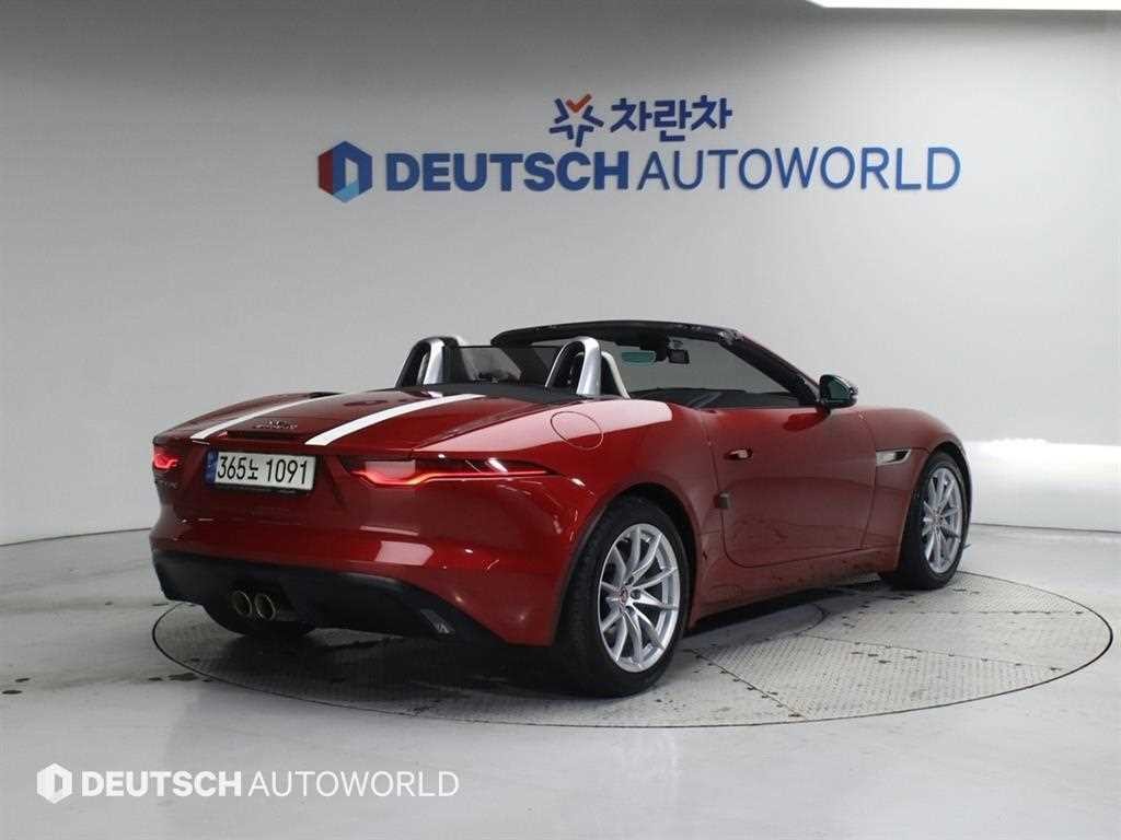 재규어 F-TYPE P300 컨버터블 이미지 2