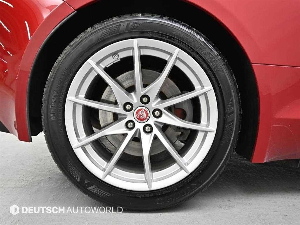 재규어 F-TYPE P300 컨버터블 이미지 5