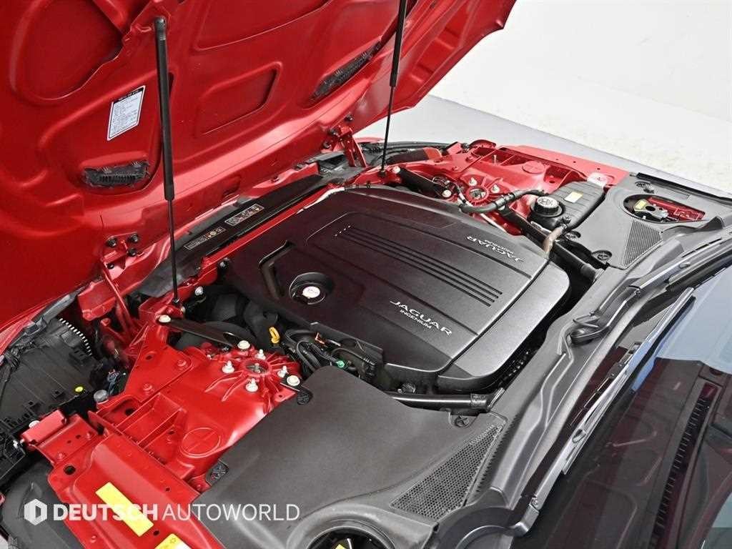 재규어 F-TYPE P300 컨버터블 이미지 6