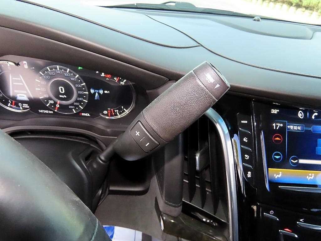 캐딜락 에스컬레이드 6.2 V8 플래티넘 이미지 12