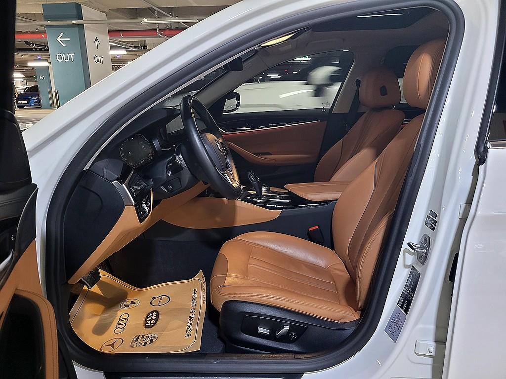 BMW 5시리즈 5시리즈 (G30) 520i 럭셔리 이미지 7