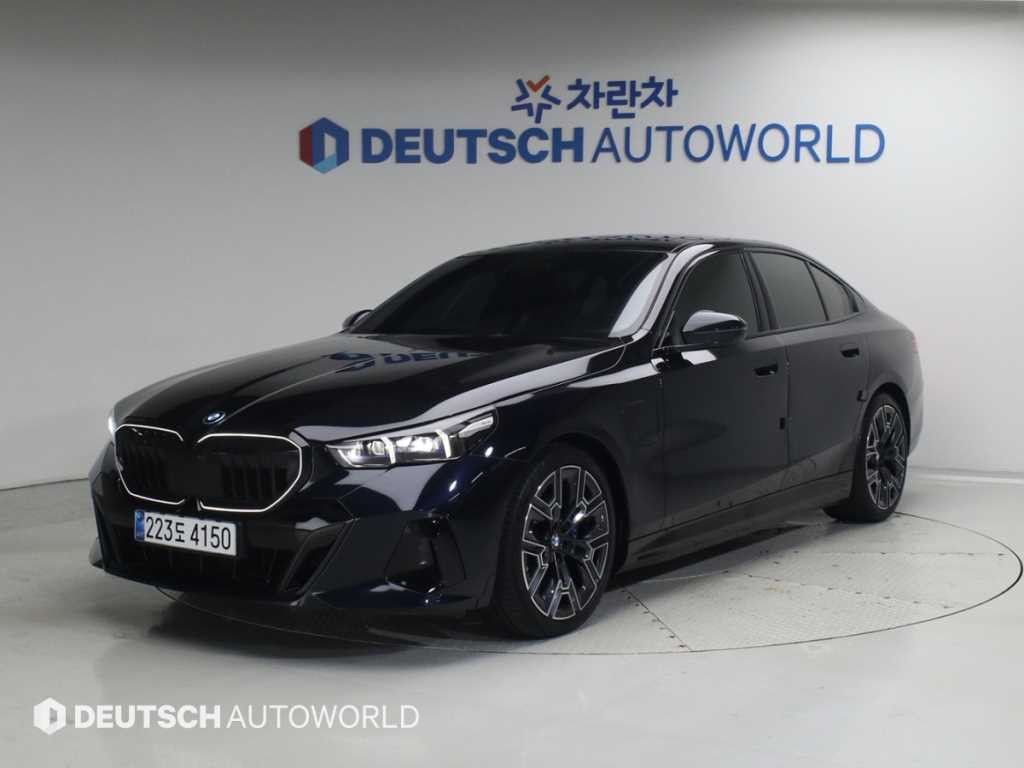 BMW 5시리즈 5시리즈 (G60) 530e xDrive M 스포츠 이미지 1