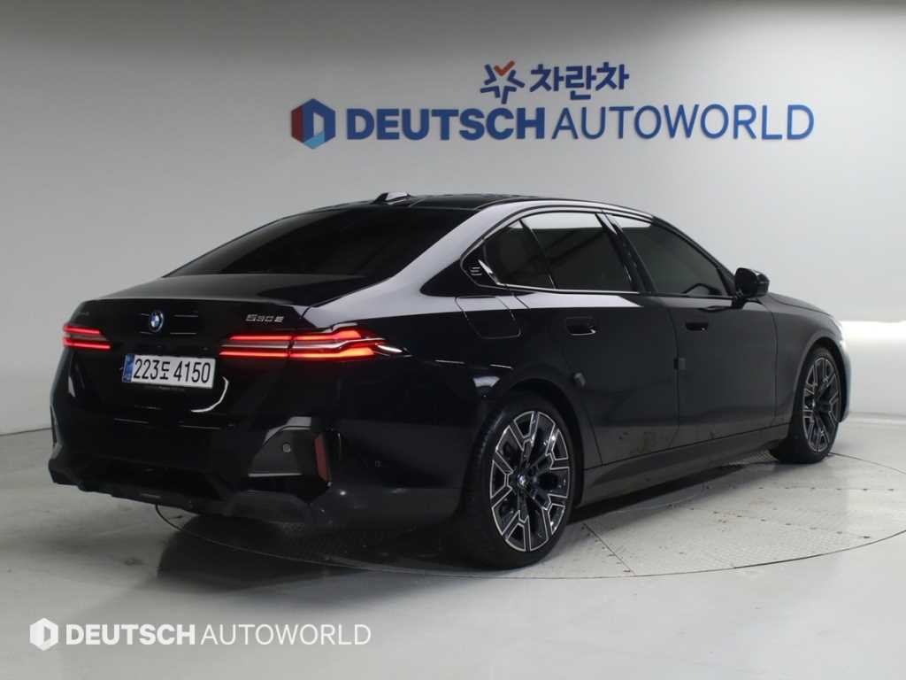 BMW 5시리즈 5시리즈 (G60) 530e xDrive M 스포츠 이미지 2