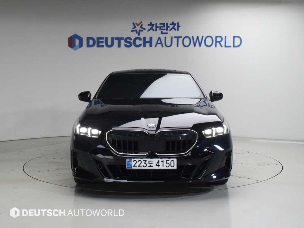 BMW 5시리즈 5시리즈 (G60) 530e xDrive M 스포츠 이미지 3
