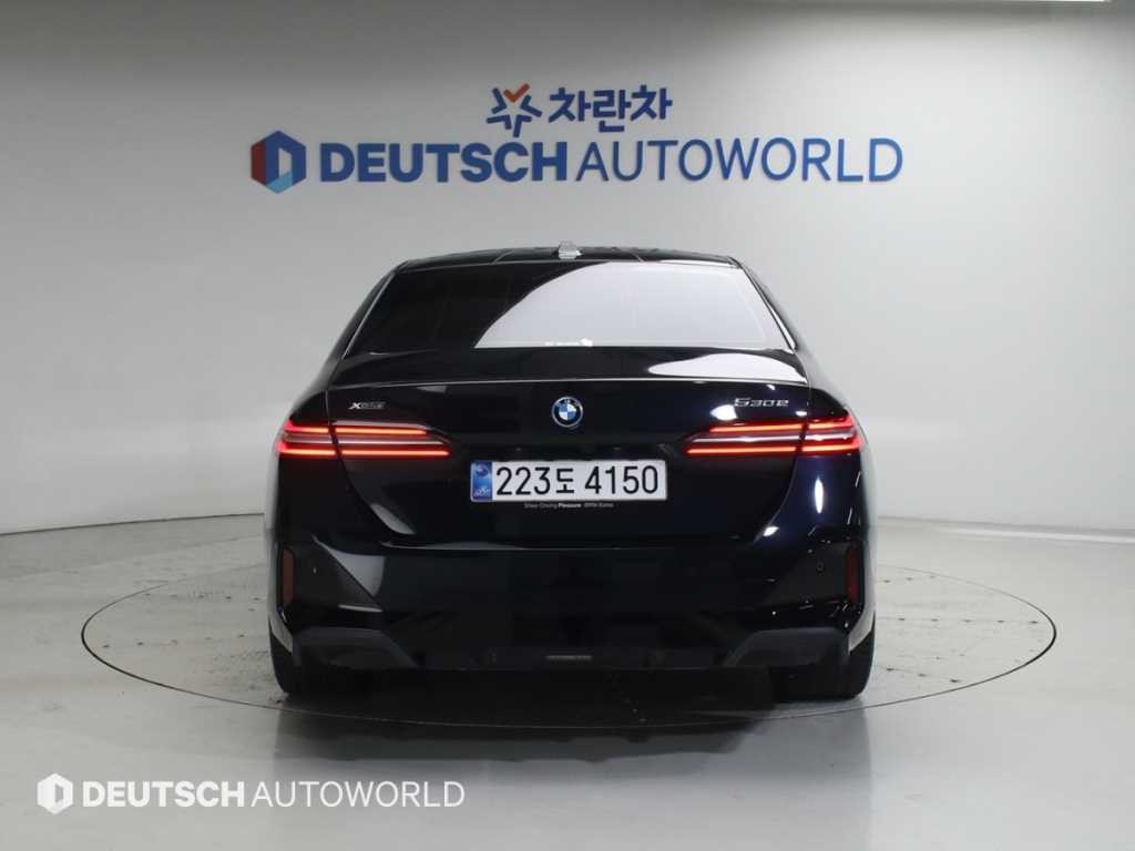 BMW 5시리즈 5시리즈 (G60) 530e xDrive M 스포츠 이미지 4