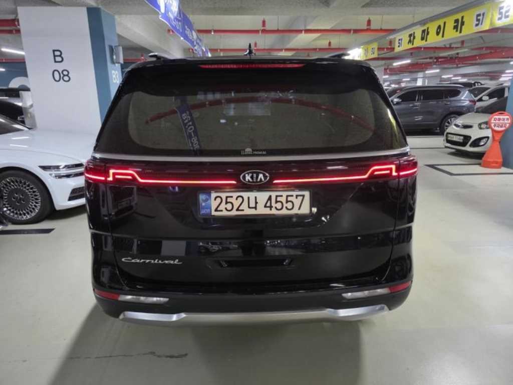 기아 카니발 카니발 4세대 디젤 9인승 시그니처 이미지 3