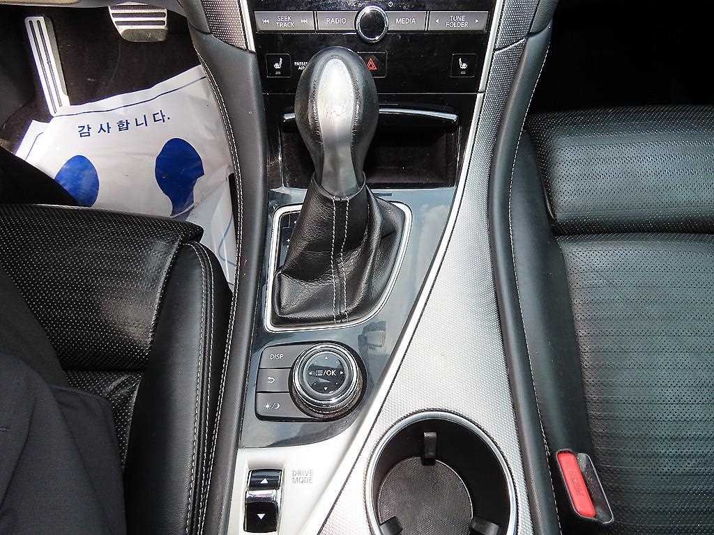 인피니티 Q Q50 3.5 하이브리드 에센스 이미지 10