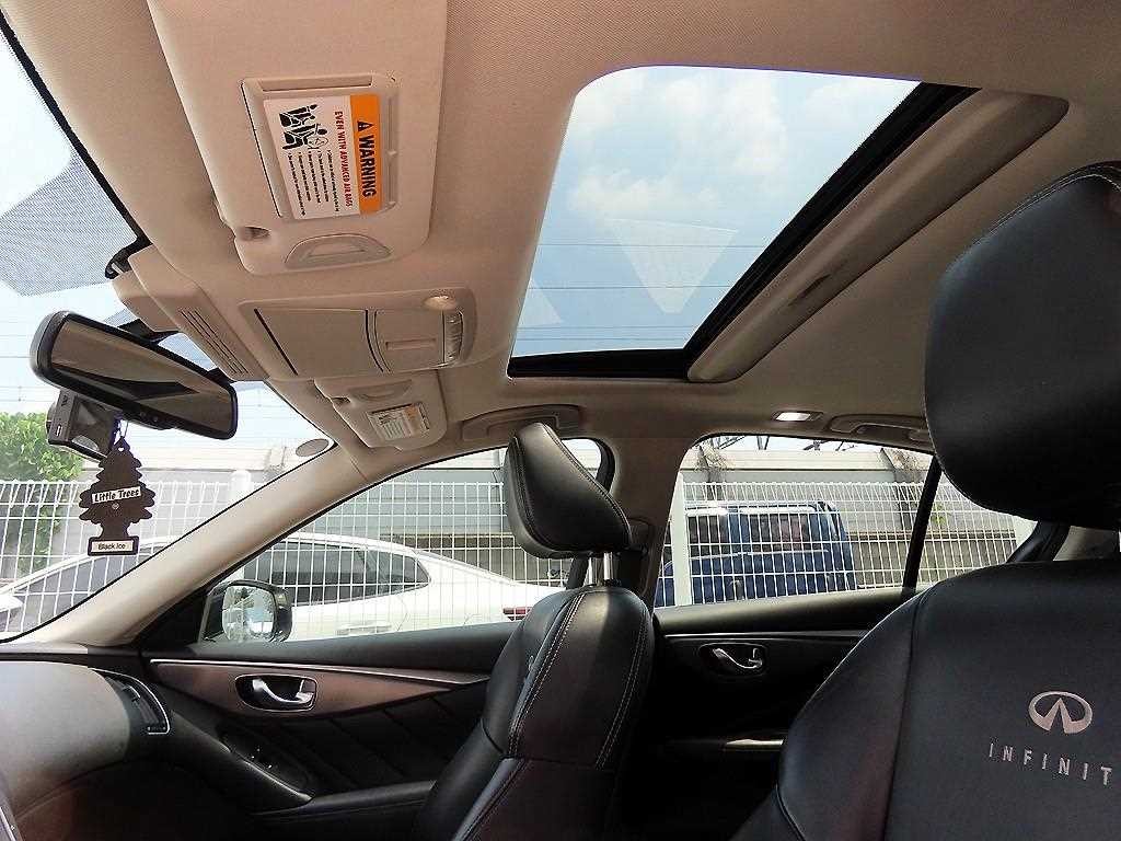 인피니티 Q Q50 3.5 하이브리드 에센스 이미지 18