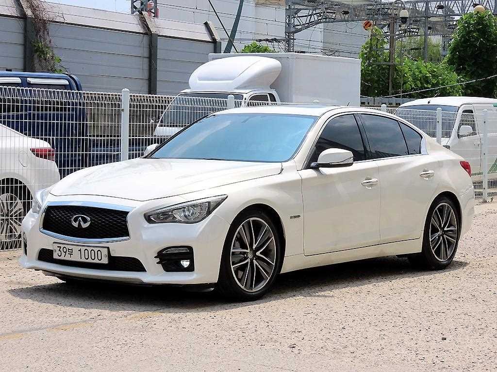 인피니티 Q Q50 3.5 하이브리드 에센스 이미지 2