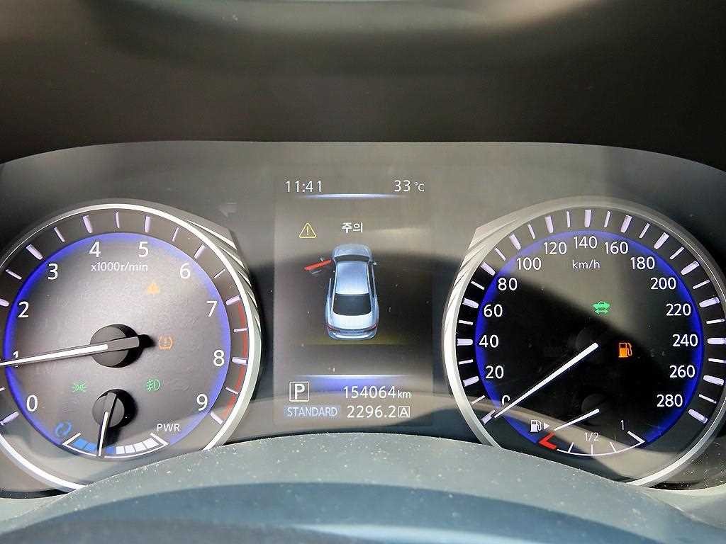 인피니티 Q Q50 3.5 하이브리드 에센스 이미지 9