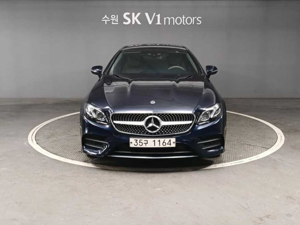 벤츠 E 클래스 E-클래스 W213 E220d 쿠페 이미지 3