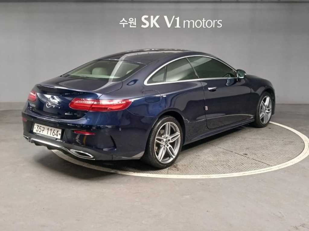 벤츠 E 클래스 E-클래스 W213 E220d 쿠페 이미지 5